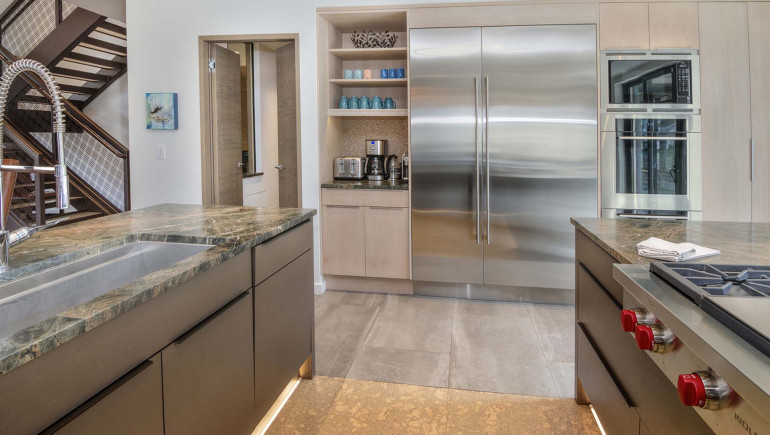 Golden Peak Penthouse