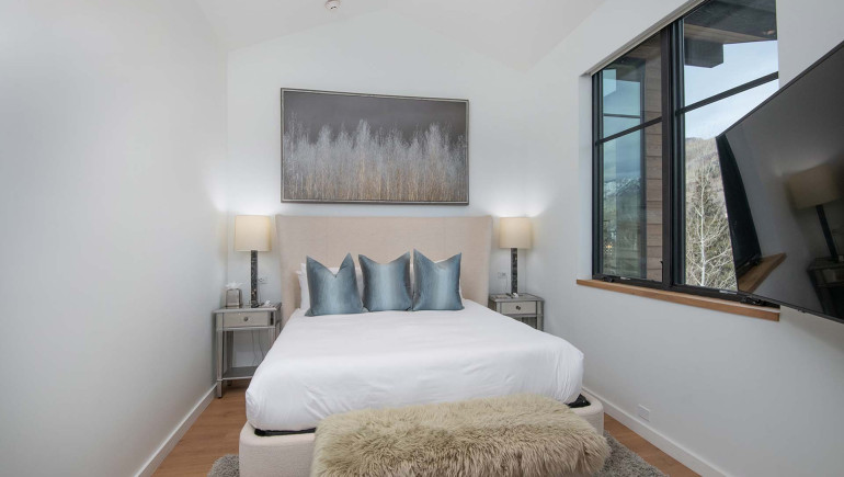 Golden Peak Penthouse