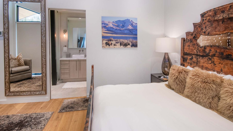 Golden Peak Penthouse