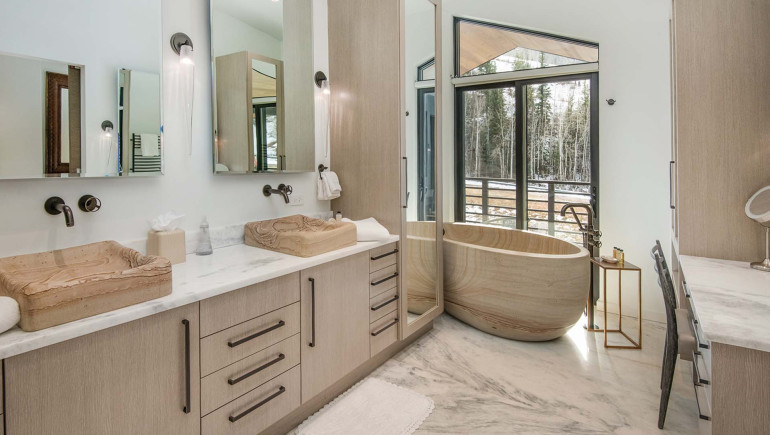 Golden Peak Penthouse