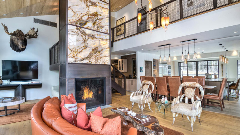 Golden Peak Penthouse